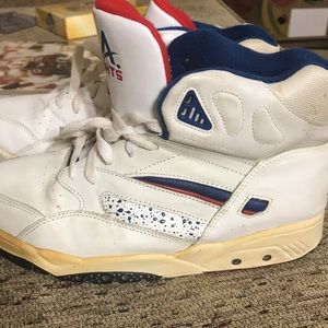 la lights | Shoes | Vintage 9s La Gear 